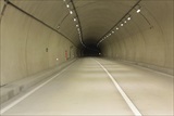 国道185号休山トンネル（下り線）