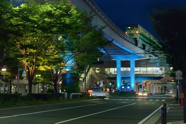 図１　平和通駅モノレール駅舎